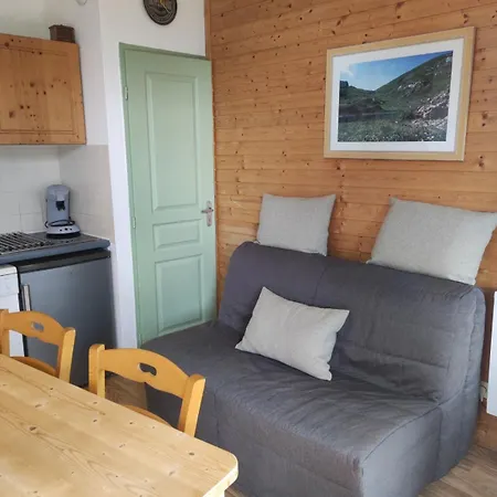 Les Domaines De Larselle A 1700 - Arolles E11 Classe 3 Etoiles Chamrousse